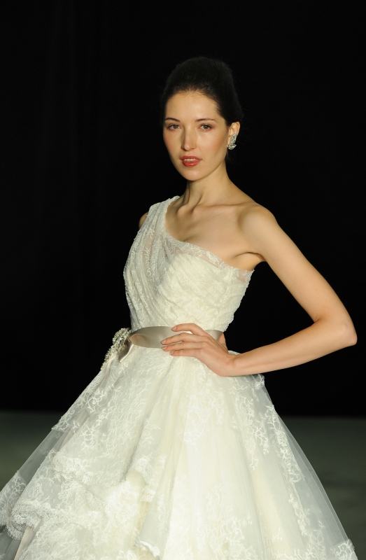 Anne Barge - Fall 2014 Bridal Collection  - Magic Swan Wedding Dress</p>

<p